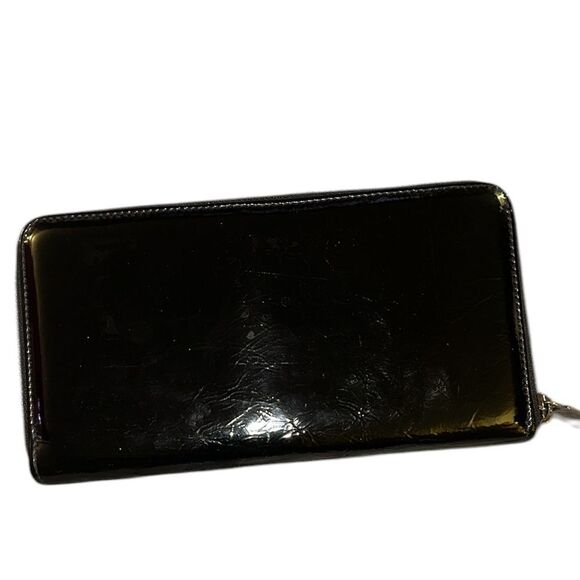Valentino Garavani Pre-Owned bow-detailing Wallet | Black  Valentino Garavani Black bow zip wallet
